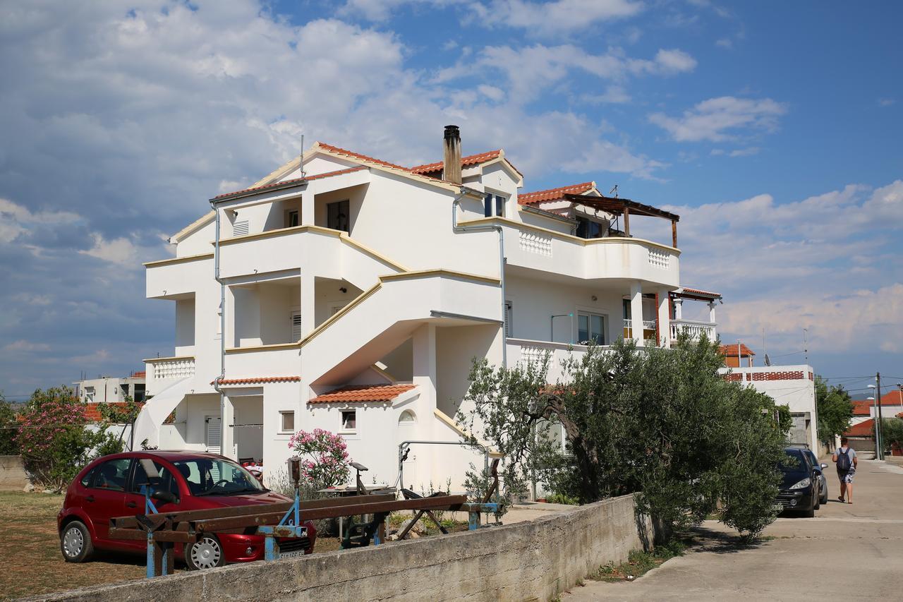 Apartment Lambasa Vodice Buitenkant foto