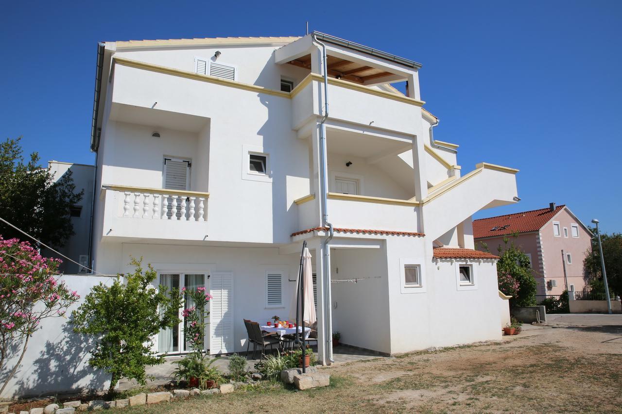 Apartment Lambasa Vodice Buitenkant foto